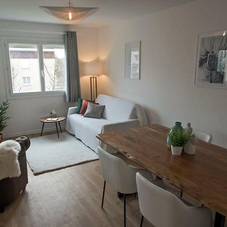 Au Rue De La Fleuriee Lägenhet Saint-Apollinaire  Exteriör bild