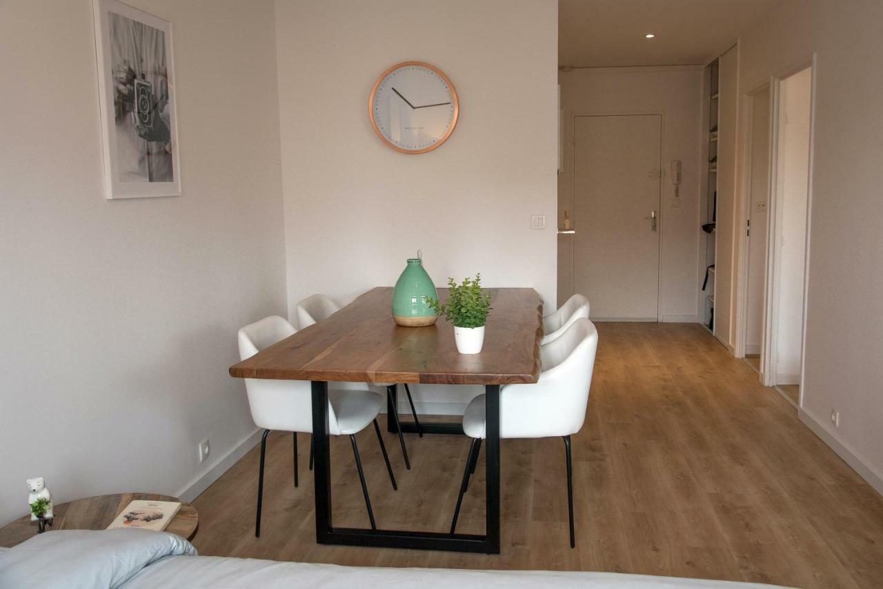 Au Rue De La Fleuriee Lägenhet Saint-Apollinaire  Exteriör bild