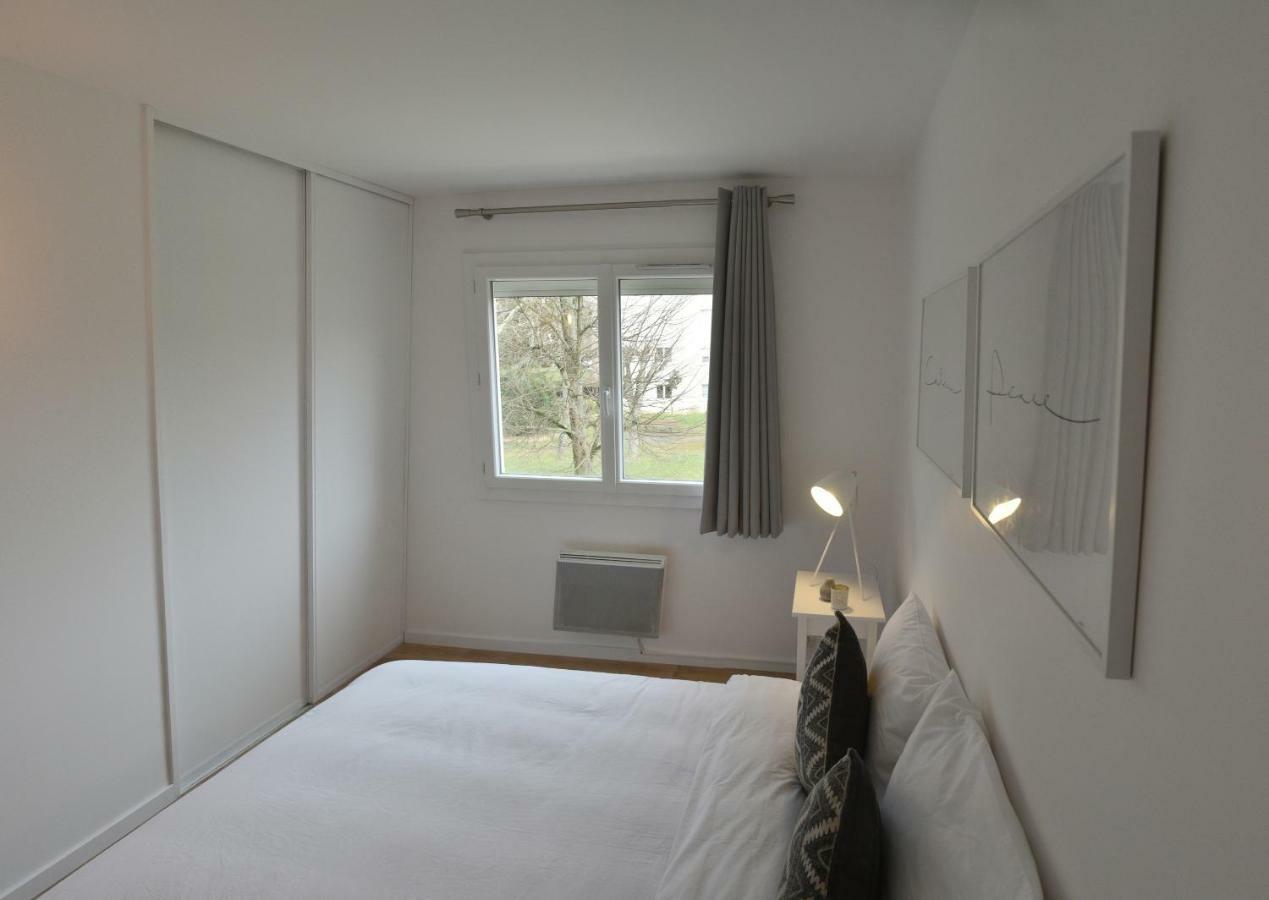 Au Rue De La Fleuriee Lägenhet Saint-Apollinaire  Exteriör bild